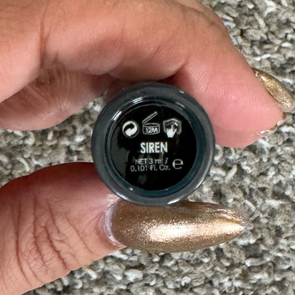 Ciaté London "Siren" liquid lipstick - Picture 3 of 7